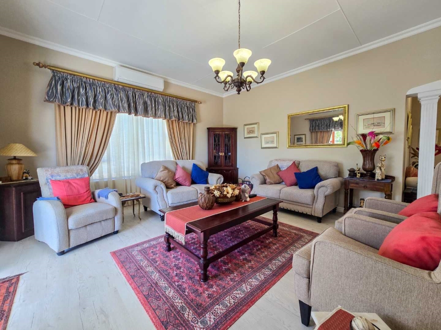 4 Bedroom Property for Sale in Stilbaai Wes Western Cape